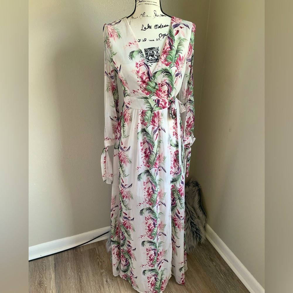 Entro Floor Length Bohemian Wrap Dress small